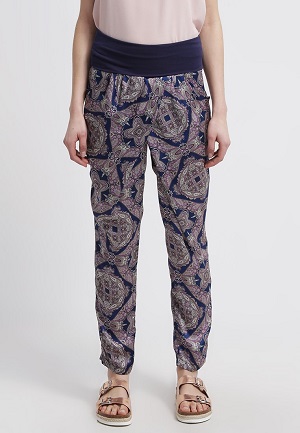 Bukser med lilla mønster